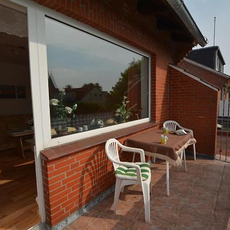 Haus-Buenzow-1 Apartment Borkum Bagian luar foto