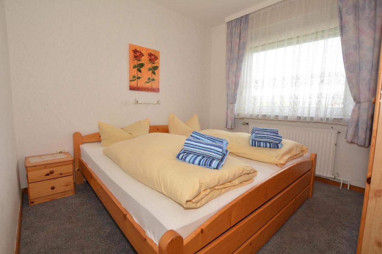 Haus-Buenzow-1 Apartment Borkum Bagian luar foto